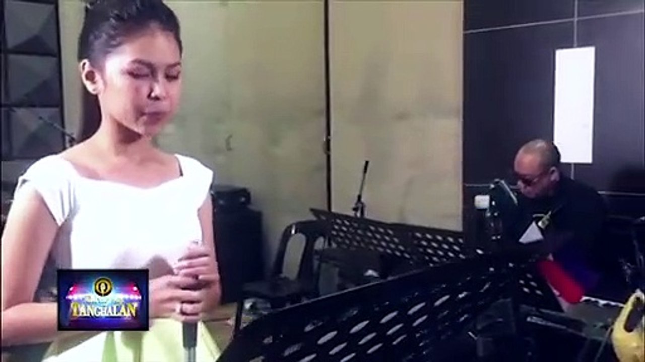 Pakinggan natin ang rendition ng ating Grand Fi...