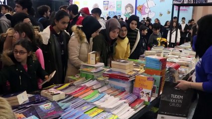 Karadeniz 6. Kitap Fuarı'nı 3 günde 50 binden fazla kişi ziyaret etti - SAMSUN