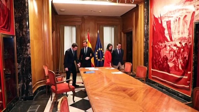Casado se reúne con Arrimadas para buscar posibles acuerdos electorales