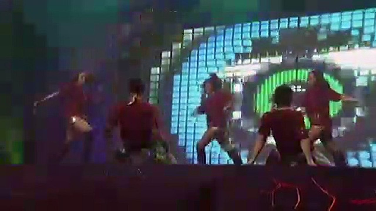 Enrique Gil's must watch performance of the Trumpets dance