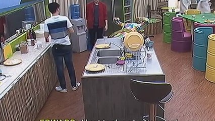 Boys, nag-swimming kasama ang kanilang mga bisita