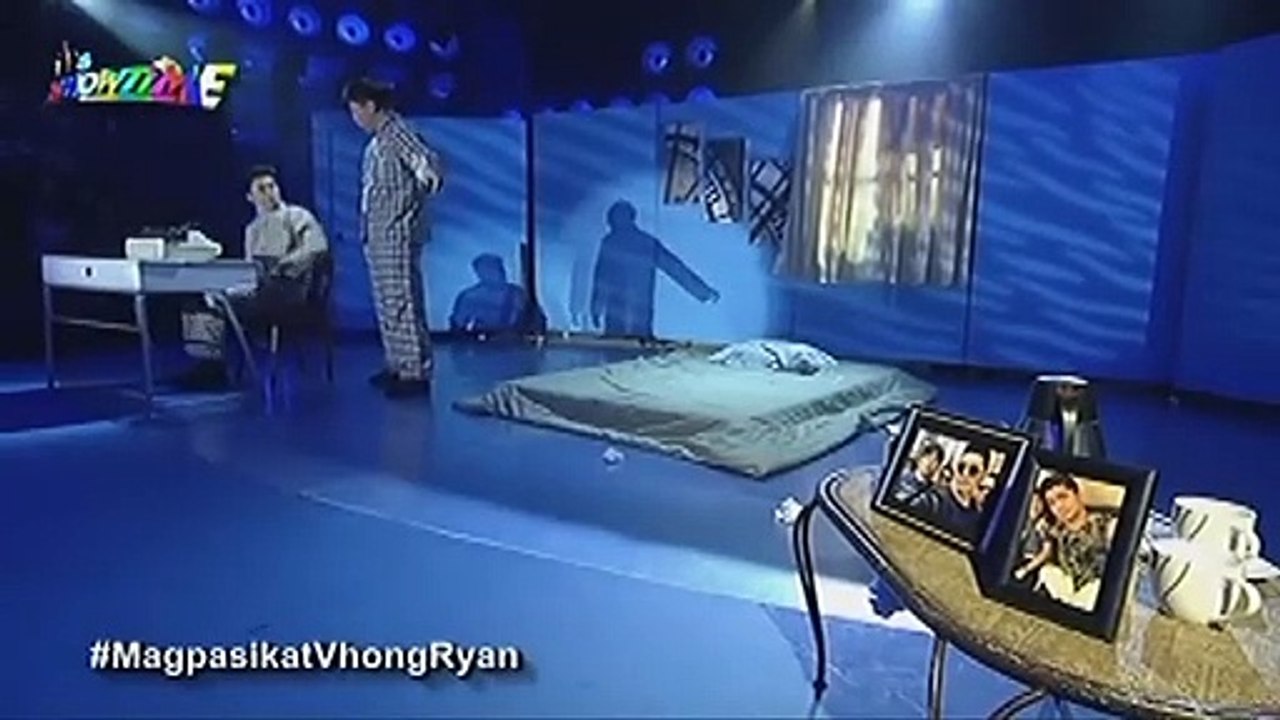 It%27s Showtime Magpasikat 2015- Vhong %26 Ryan Performance %28Part 1%29