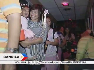 Скачать видео: Mga Bulilit, naki-trick or treat sa ABS-CBN Integrated News and Current Affairs