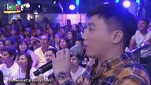 Ryan, hinalikan si Alex!