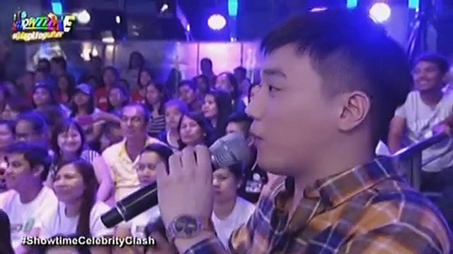 Ryan, hinalikan si Alex!