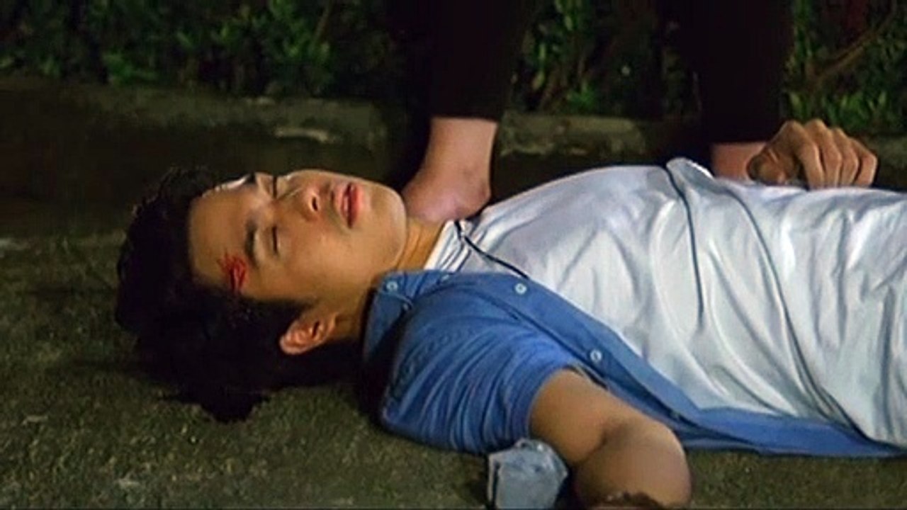 Holly, tinulungan ng Mahal na Reyna laban kay Elisa