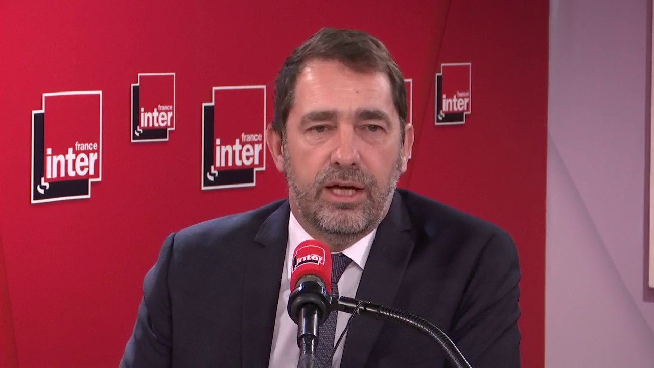 Séparatisme islamiste : "Les maires sont nombreux à voir combien ils ont des quartiers qui se sont repliés sur eux-mêmes. (...) Nous travaillons sur 15 quartiers, ceux où le plus grand nombre de personnes sont parties pour le djihad" (Christophe Castaner)