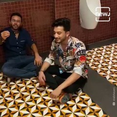 MS Dhoni and Fellow Cricketers enjoy song sung by singer Ishaan Khan