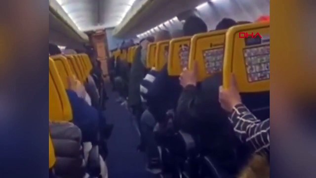 Fırtınada türbülansa giren uçakta panik anları