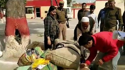 कैराना: SDM ने अवैध प्रतिबंधित पॉलिथीन गोदामों पर की ताबड़तोड़ छापेमारी