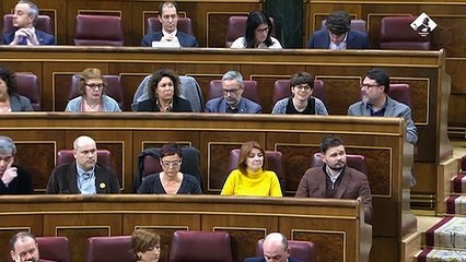 Casado pide a Sánchez "abandonar el extremismo"