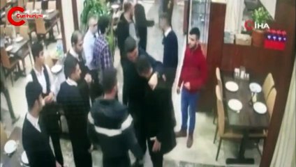 İşkembecide ortalık karıştı!  Eski sevgili kavgası kamerada