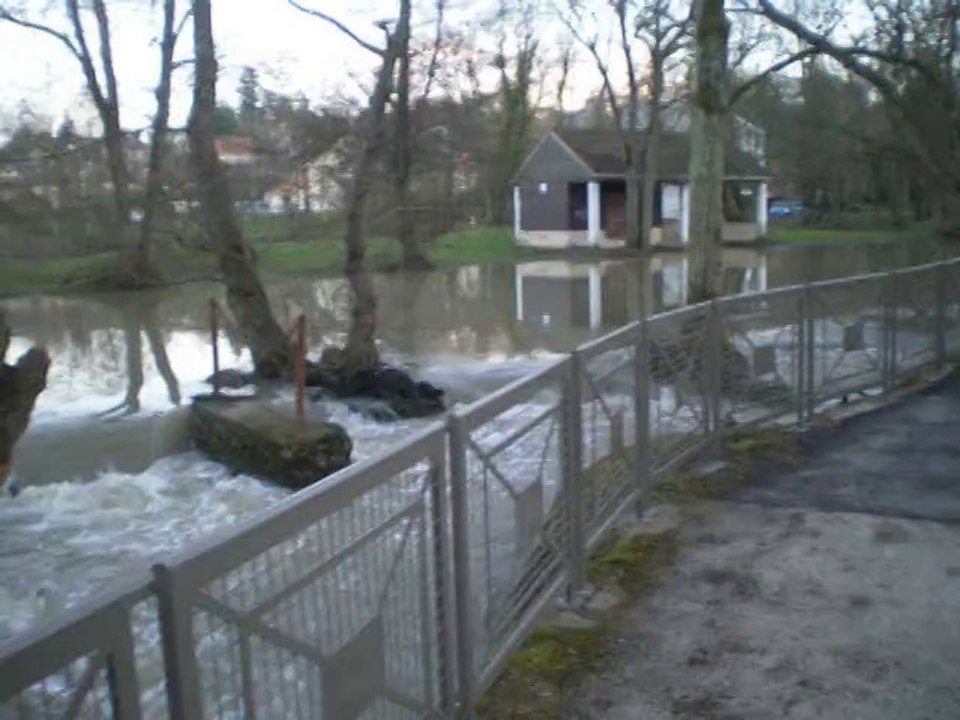 Inondations à Combs-la-Ville 2