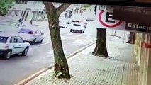 Grave acidente: vídeo mostra idosa sendo atropelada no Centro