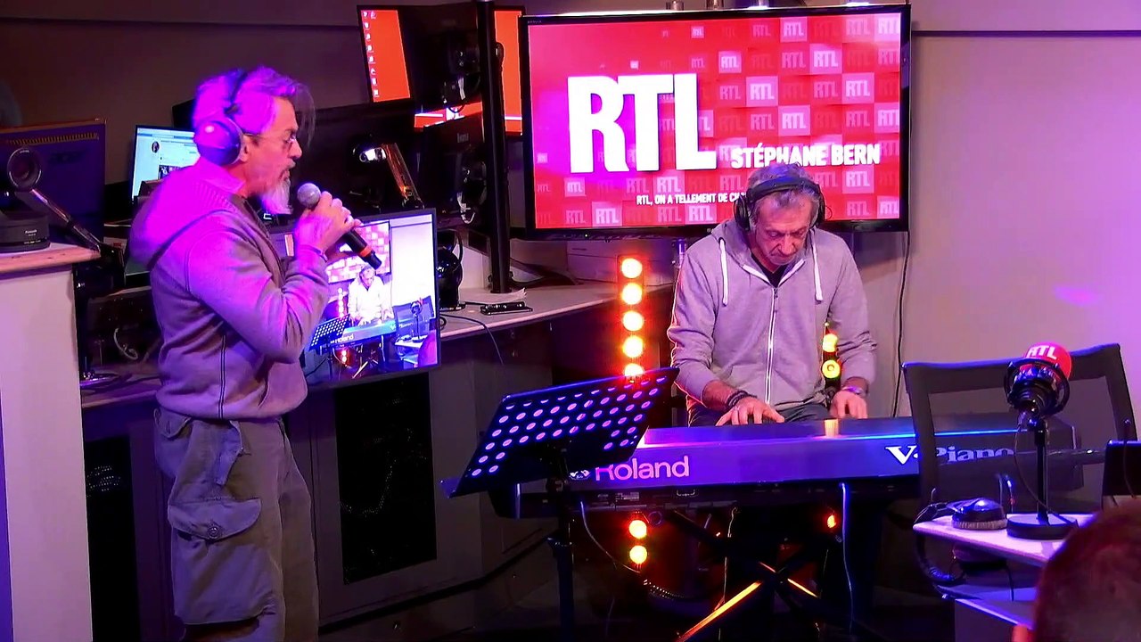 Florent Pagny chante "Noir et blanc" en live