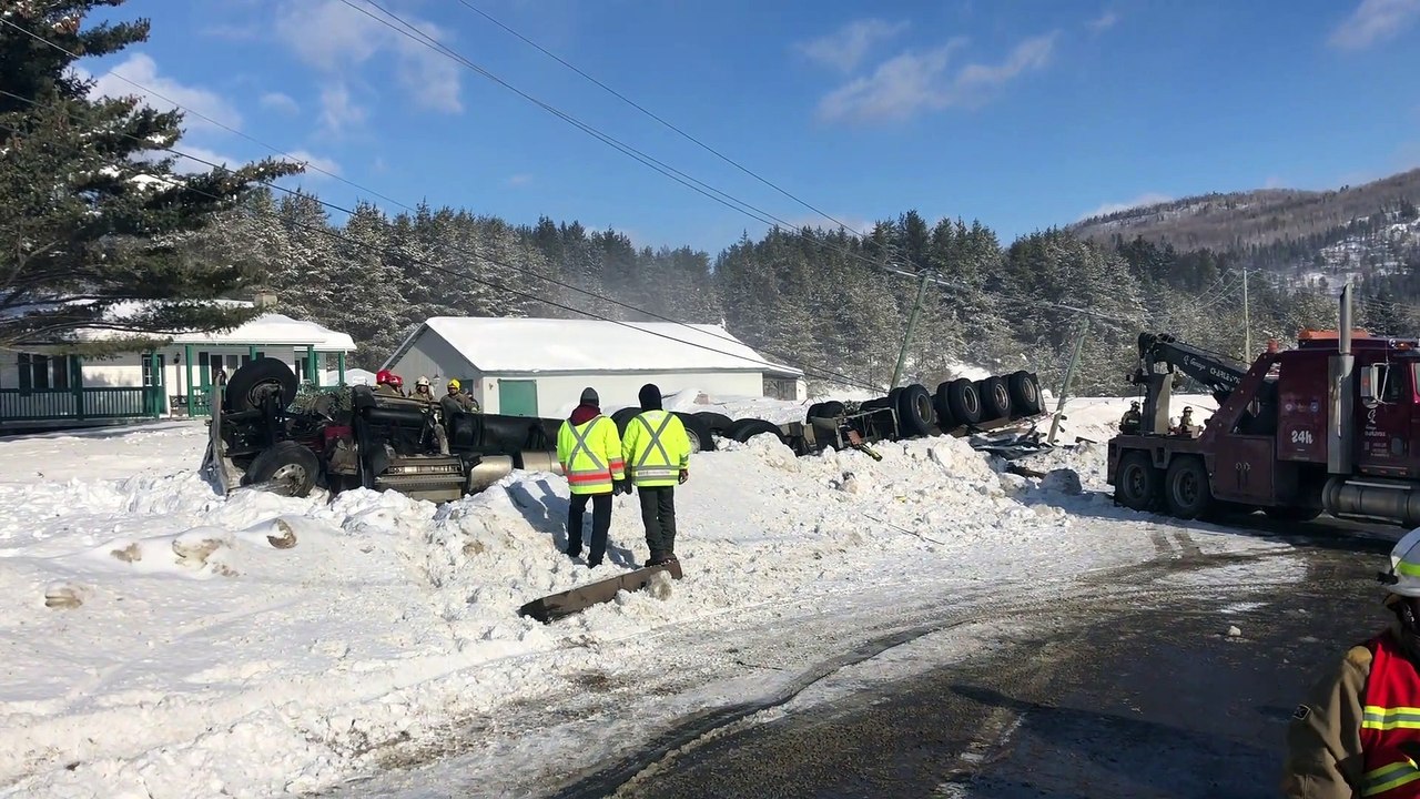 CH 19 Fev SU MIDI Accident camion Baie-St-Paul