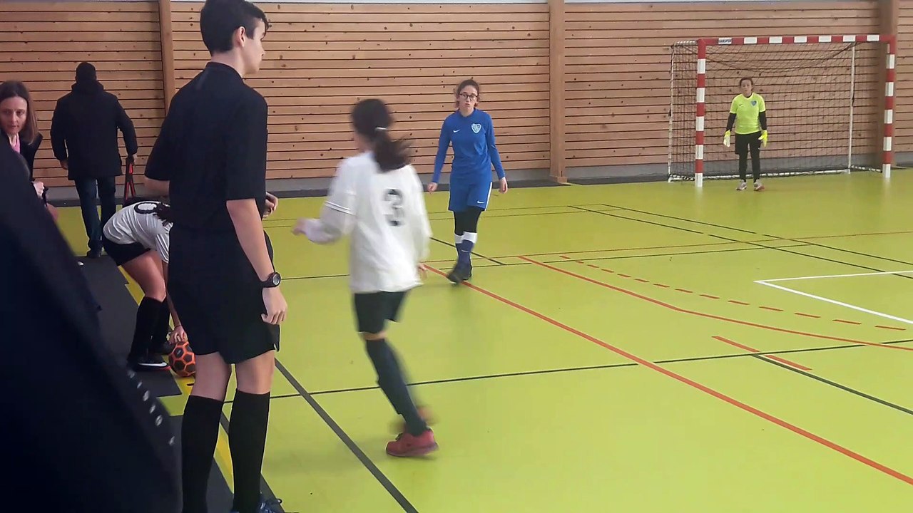 U13 F / FINALE FUTSAL DISTRICT - MATCH CONTRE MONTBARD 1/2 (16/02)