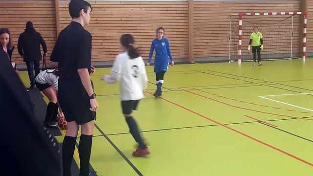 U13 F / FINALE FUTSAL DISTRICT - MATCH CONTRE MONTBARD 1/2 (16/02)