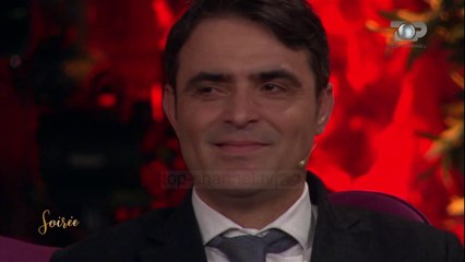 Mateus Frroku sfidon veten me muzikë klasike, këndon “La Donna e Mobile”