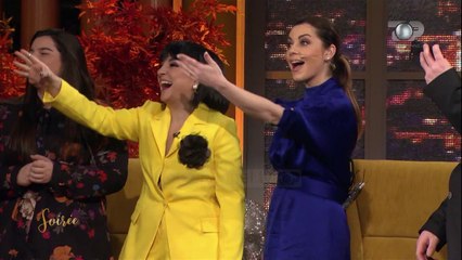 Robert Berisha këndon në Soirée “Anna” të Nora Istrefit