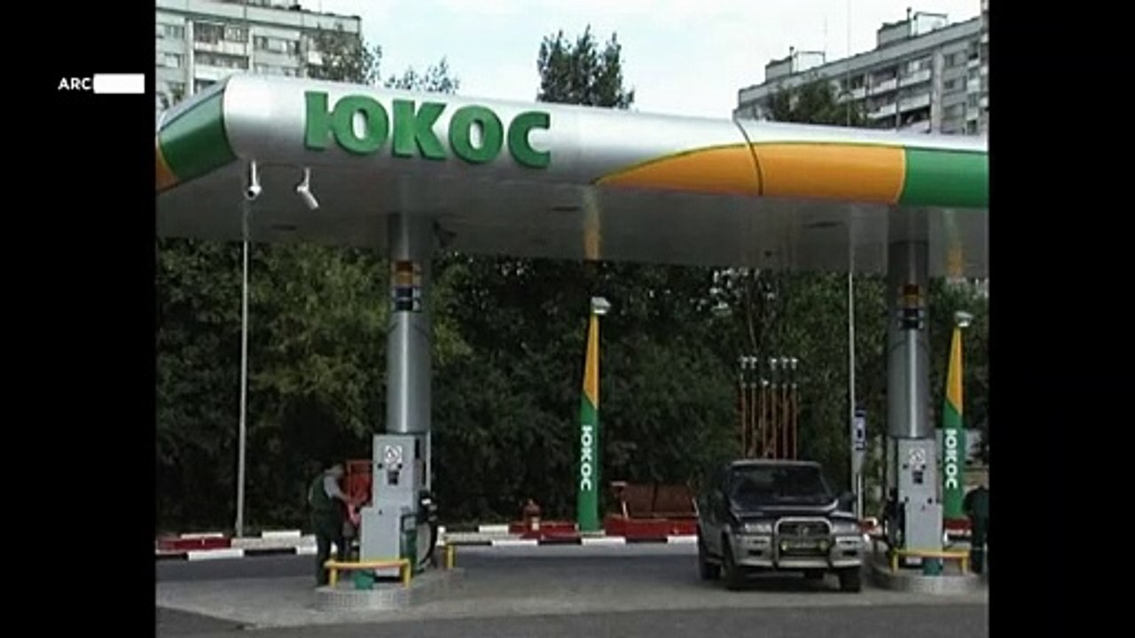 Ioukos : la Russie condamnée à verser 50 milliards aux actionnaires de l'ex-groupe pétrolier