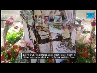 En Villa Gesell, armaron un santuario en el lugar en  el que se cometió el crimen de Fernando Báez Sosa
