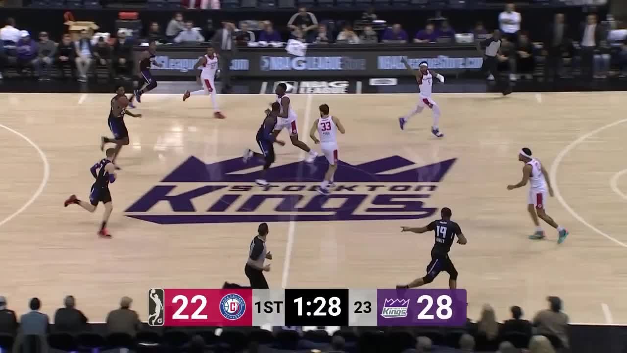 Big dunk from DaQuan Jeffries