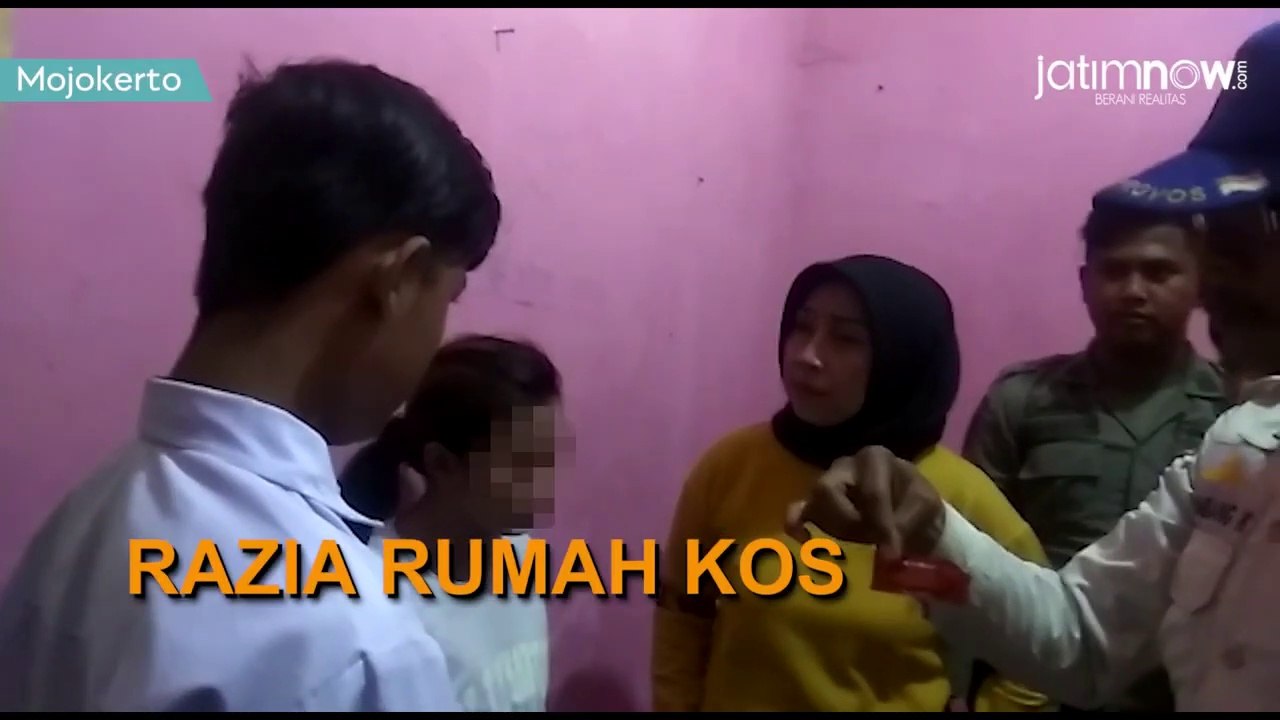 Petugas Gabungan Razia Rumah Kos