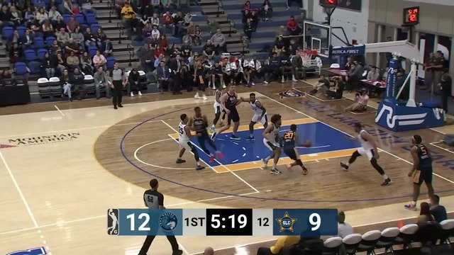 Trevon Bluiett (21 points) Highlights vs. Iowa Wolves