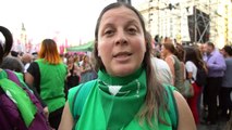 Miles de mujeres de verde reclaman aborto legal en Argentina