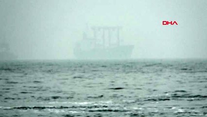 Çanakkale boğazı'nda yangın çıkıp, sürüklenen gemi demir attı-ek