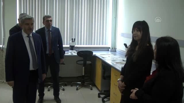 Aksaray Üniversitesinde bitki türleri kurutularak kayıt altına alınıyor
