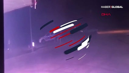 Trafik polisine çarpma araç kamerada