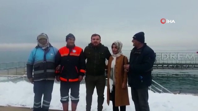 Kartopu oynarken kaybettikleri nişan yüzüğünü belediye işçisi buldu
