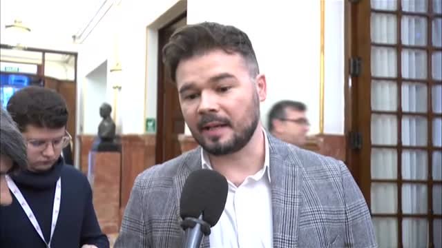 Rufián: Nosotros queremos que se hable en la mesa y no tanto de la mesa