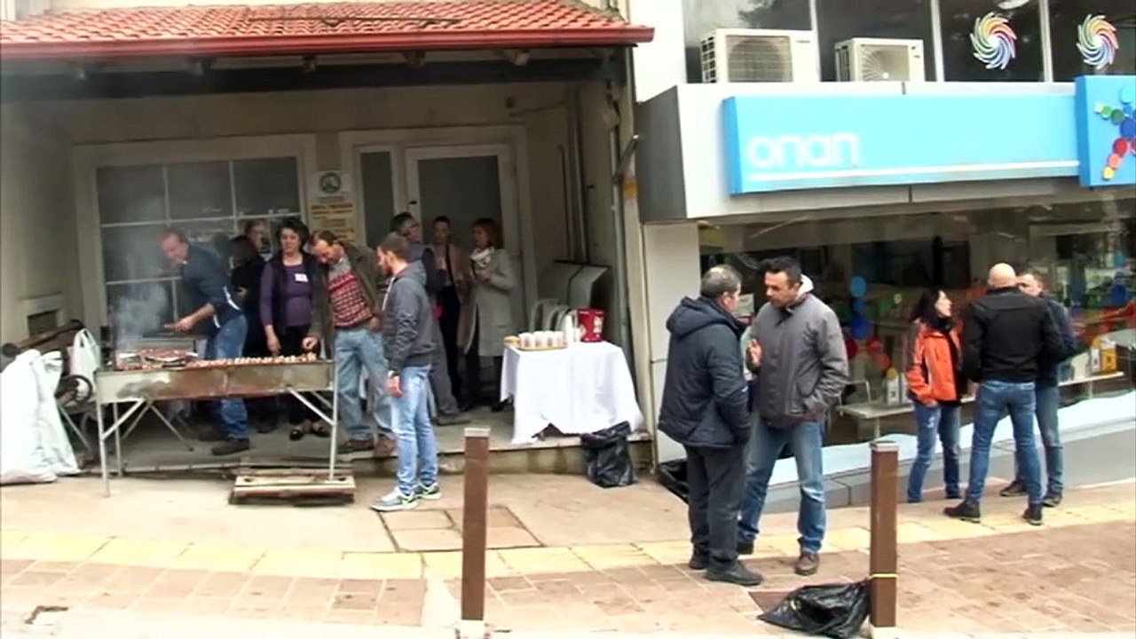 Τσικνοπέμπτη στο Καρπενήσι - Γλέντι, χορός και...