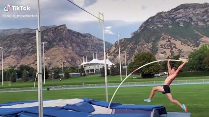 Korkunç olay! Genç sporcu sırığın üzerine düştü