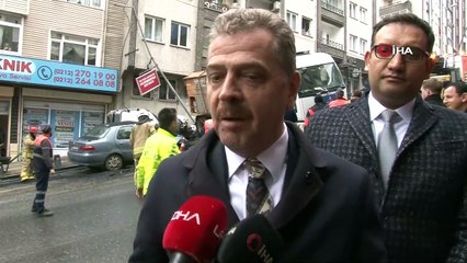 Gaziosmanpaşa’da devrilen İBB'nin asfalt kamyonu kaldırıldı