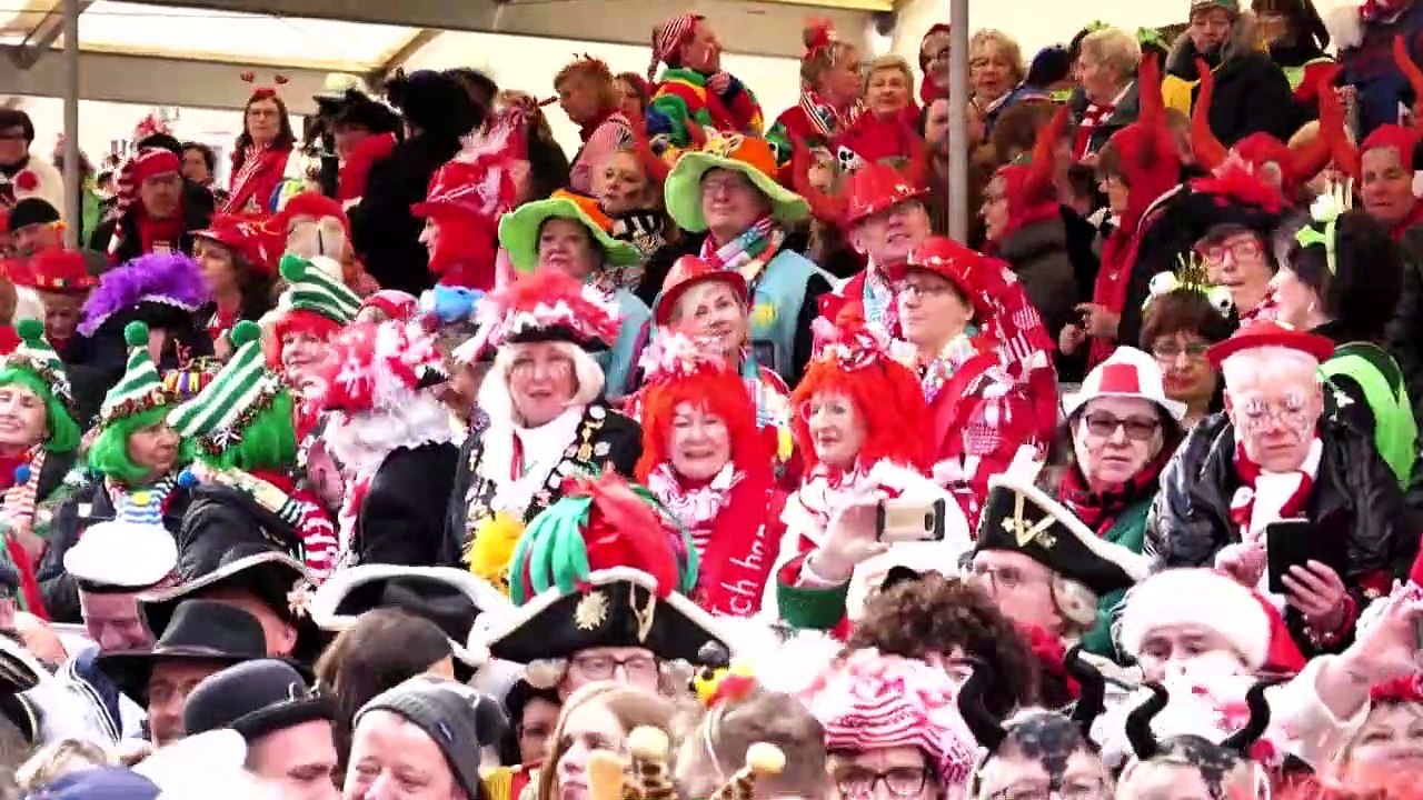 Karnevalbeginn in köln von trauer getrübt