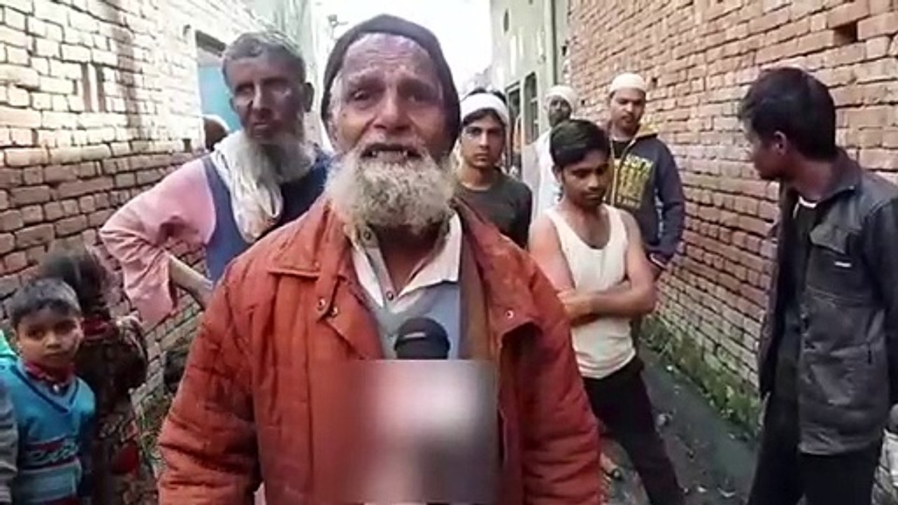 शामली सड़क पर फैले जलभराव व कीचड़ से गंगेरू में ग्रामीण परेशान