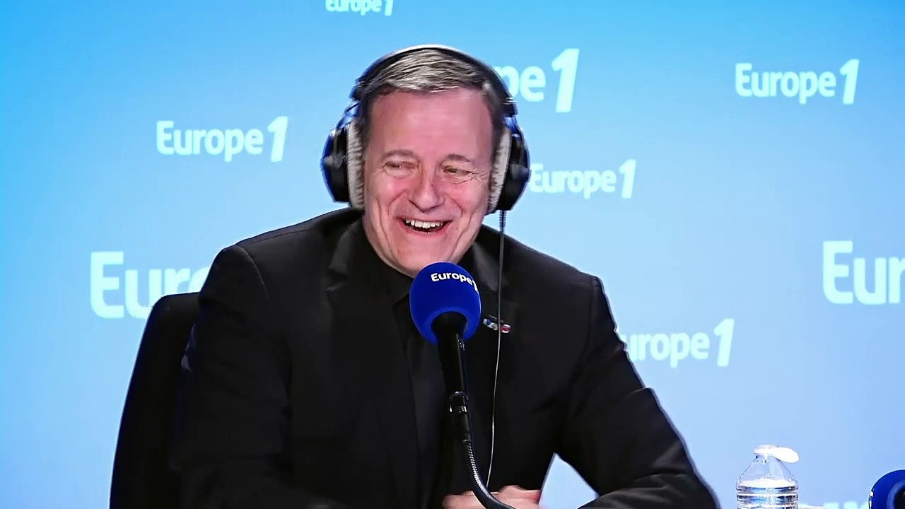 "Je n’ai pas su leur faire comprendre pourquoi je les aimais" raconte Francis Huster, auteur de "Pourquoi je t’aime."