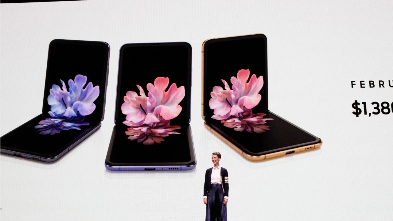 Samsung To Sell Foldable Displays To Companies