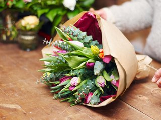¿Cuál es el origen de la costumbre de regalar flores?