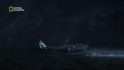Air Crash - Saison 20 - Épisode 10 - Tempête tropicale - Vol Aires 8250 [Français]