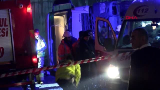 Sarıyer'de beton mikseri yan yattı; sıkışan sürücü yaralandı