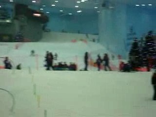 Ski Dubai bei 30 Grad