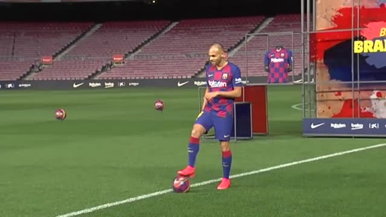 El Barça presenta al delantero danés Martin Braithwaite