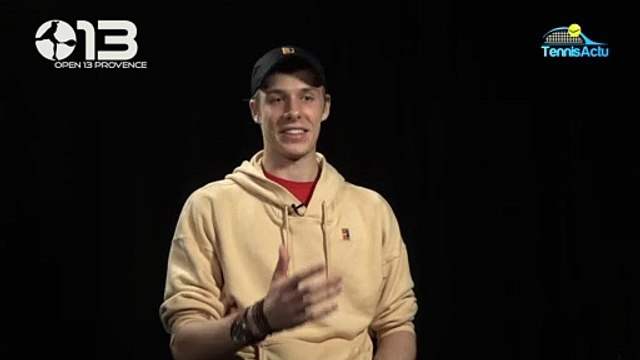 ATP - Marseille 2020 - Denis Shapovalov is ready for serving with a spoon