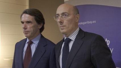 Aznar vincula el traspaso de la SS con el desmantelamiento de España