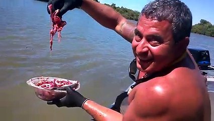 Cette rivière en apparence très calme cache quelque chose de terrifiant